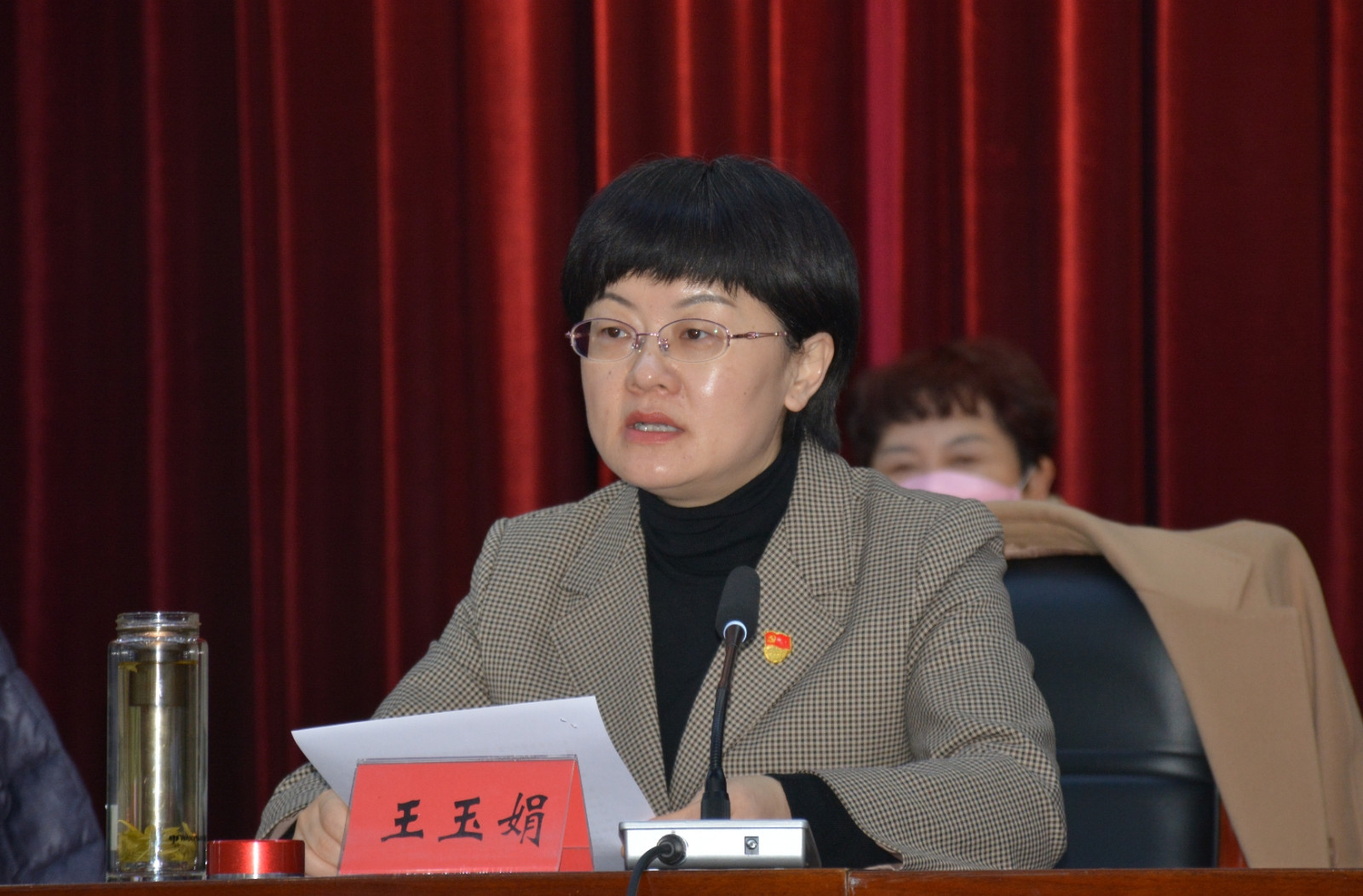 王玉娟代表中共商丘市委对大会的召开表示热烈祝贺,对民盟商丘市委会